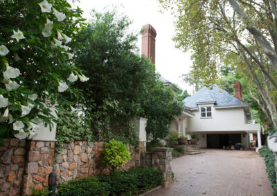 Westcliff Contemporary Classic